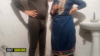 Telugu bhabhi fucked by dever in the bathroom during smoke Video